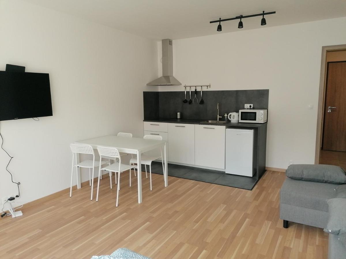 Brand New One Bedroom Apartment #54 In Brand New Building With Free Parking Prague Extérieur photo